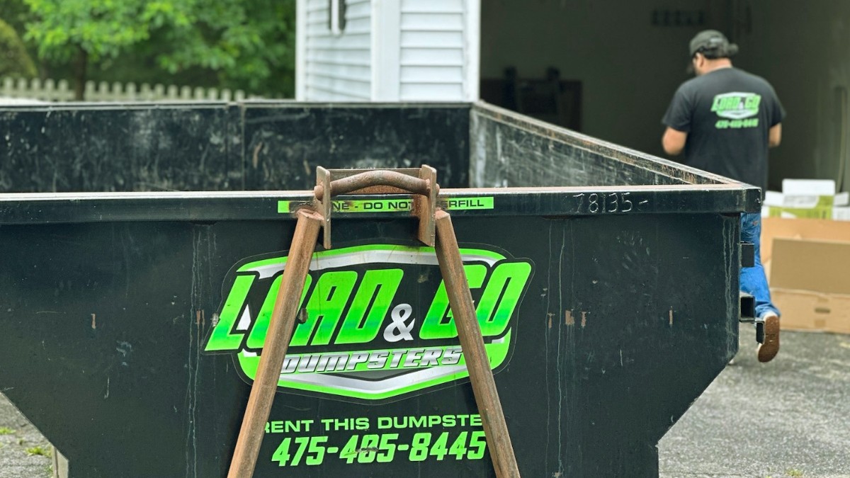 Load and Go Dumpsters Truck and Fleet